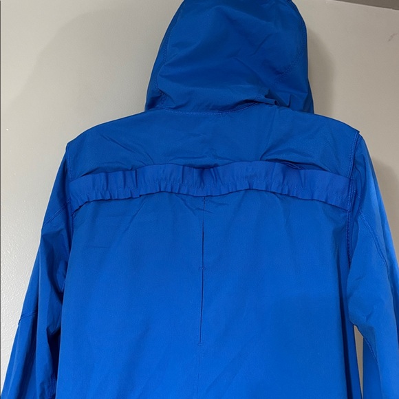 lululemon athletica Women's Blue Bandit Jacket - Picture 12 of 12